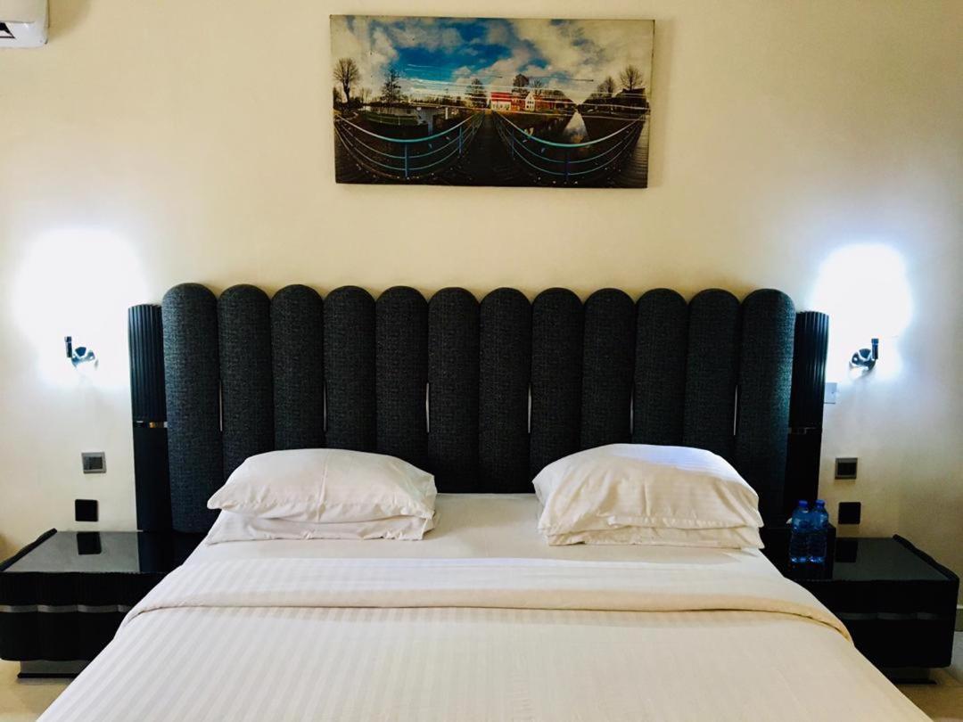 Summerset Continental Hotel Maitama By T E L E Hospitality Abuja Exteriör bild
