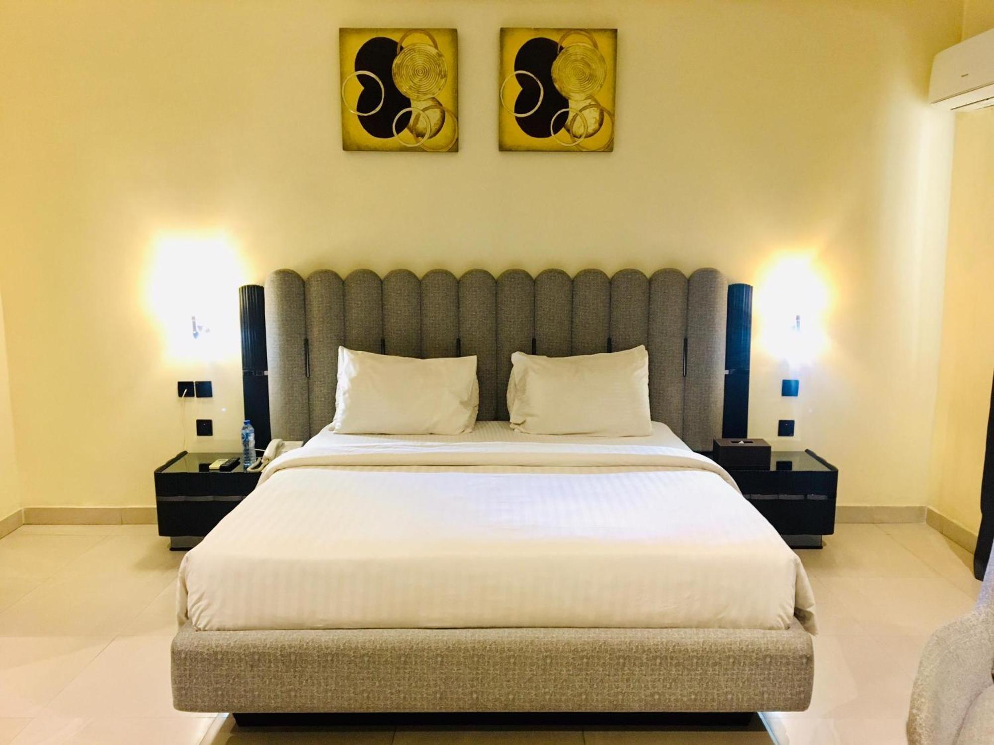 Summerset Continental Hotel Maitama By T E L E Hospitality Abuja Exteriör bild