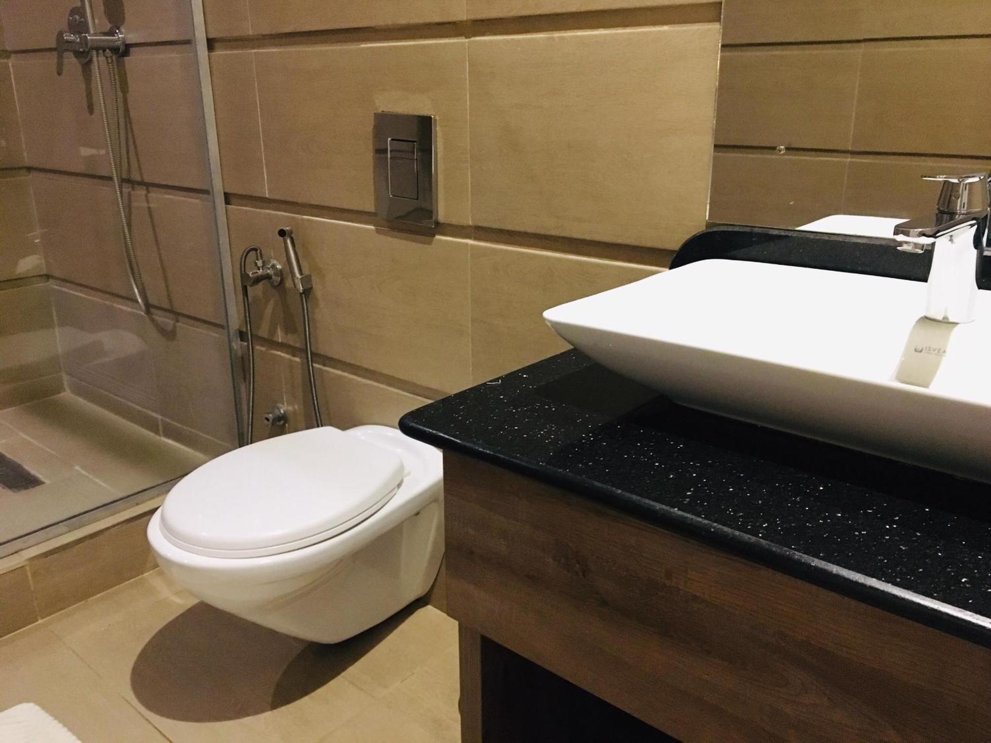 Summerset Continental Hotel Maitama By T E L E Hospitality Abuja Exteriör bild