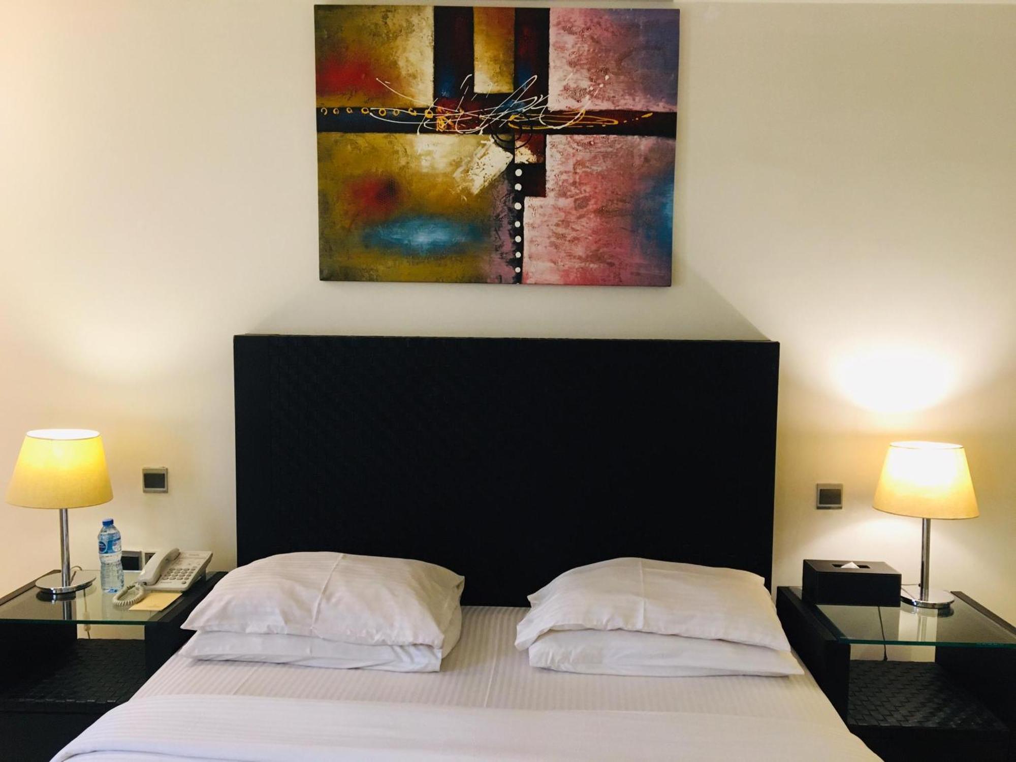 Summerset Continental Hotel Maitama By T E L E Hospitality Abuja Exteriör bild