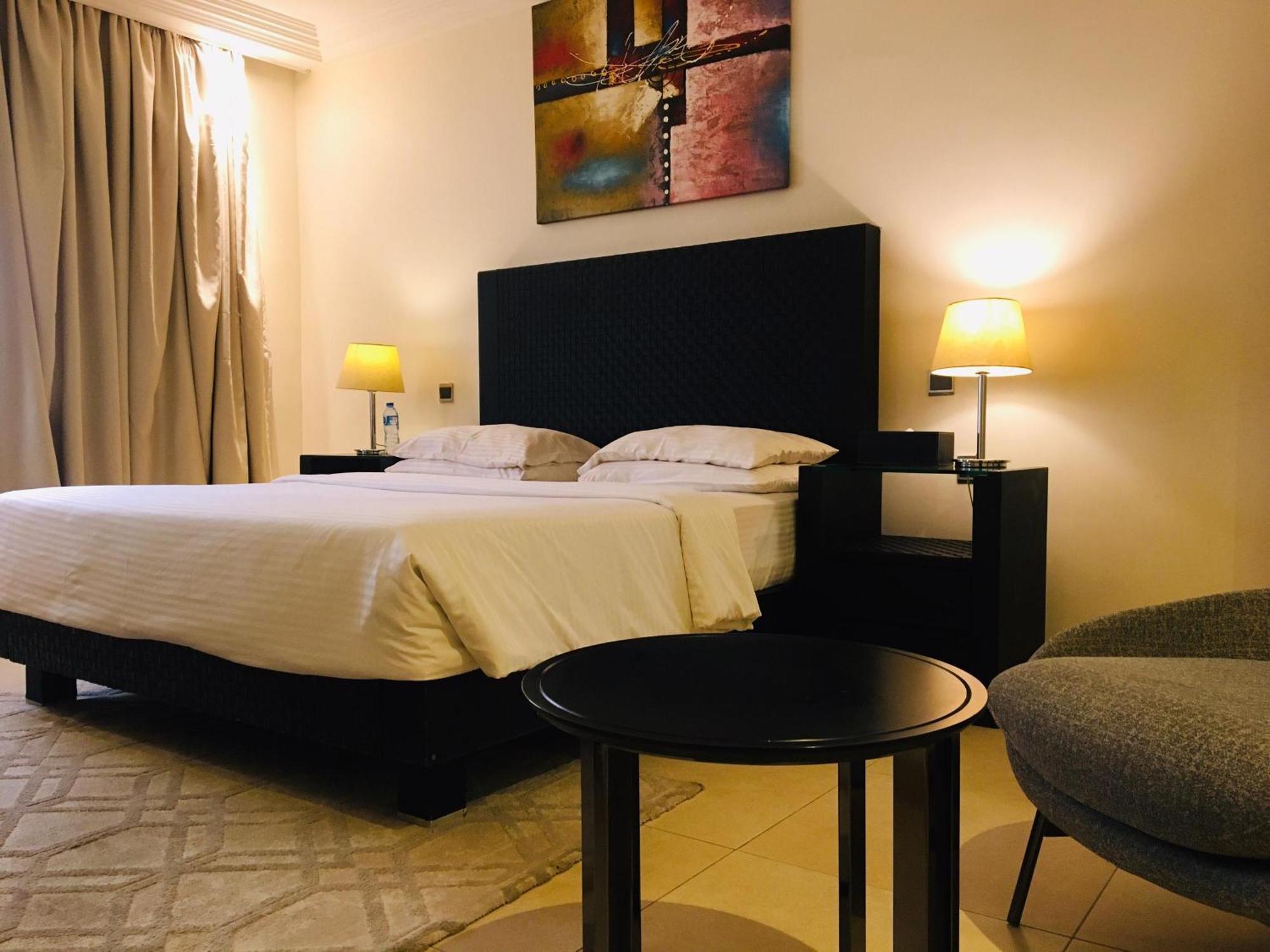 Summerset Continental Hotel Maitama By T E L E Hospitality Abuja Exteriör bild
