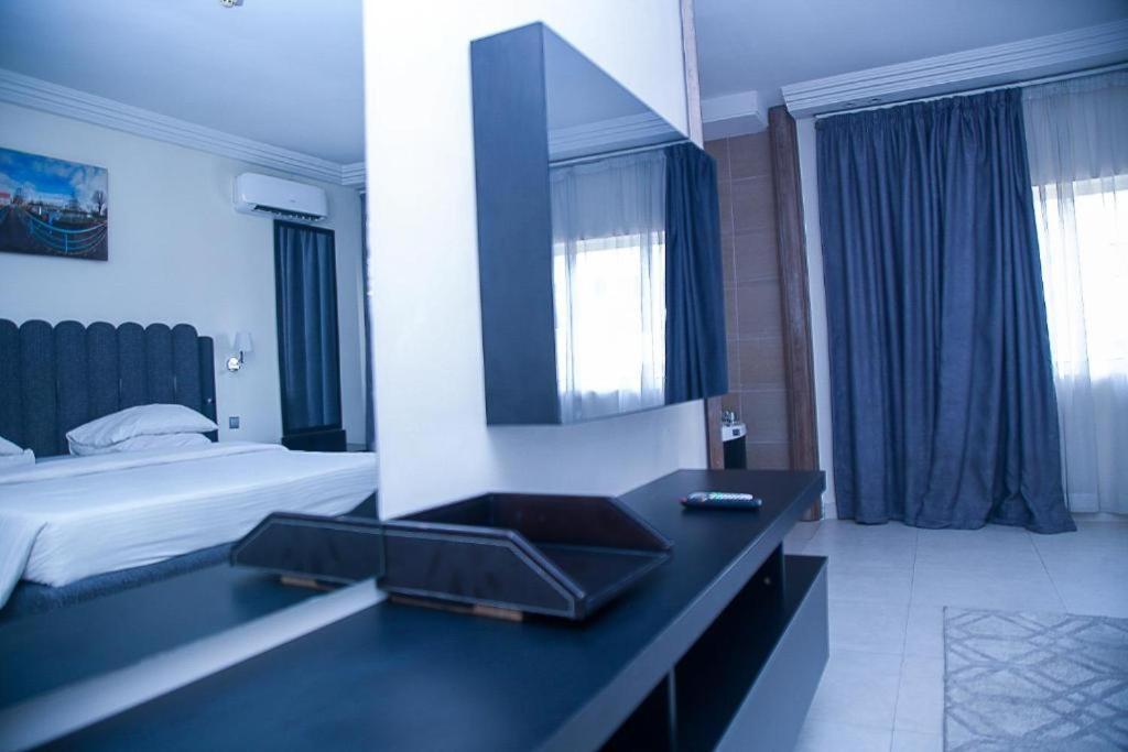 Summerset Continental Hotel Maitama By T E L E Hospitality Abuja Exteriör bild