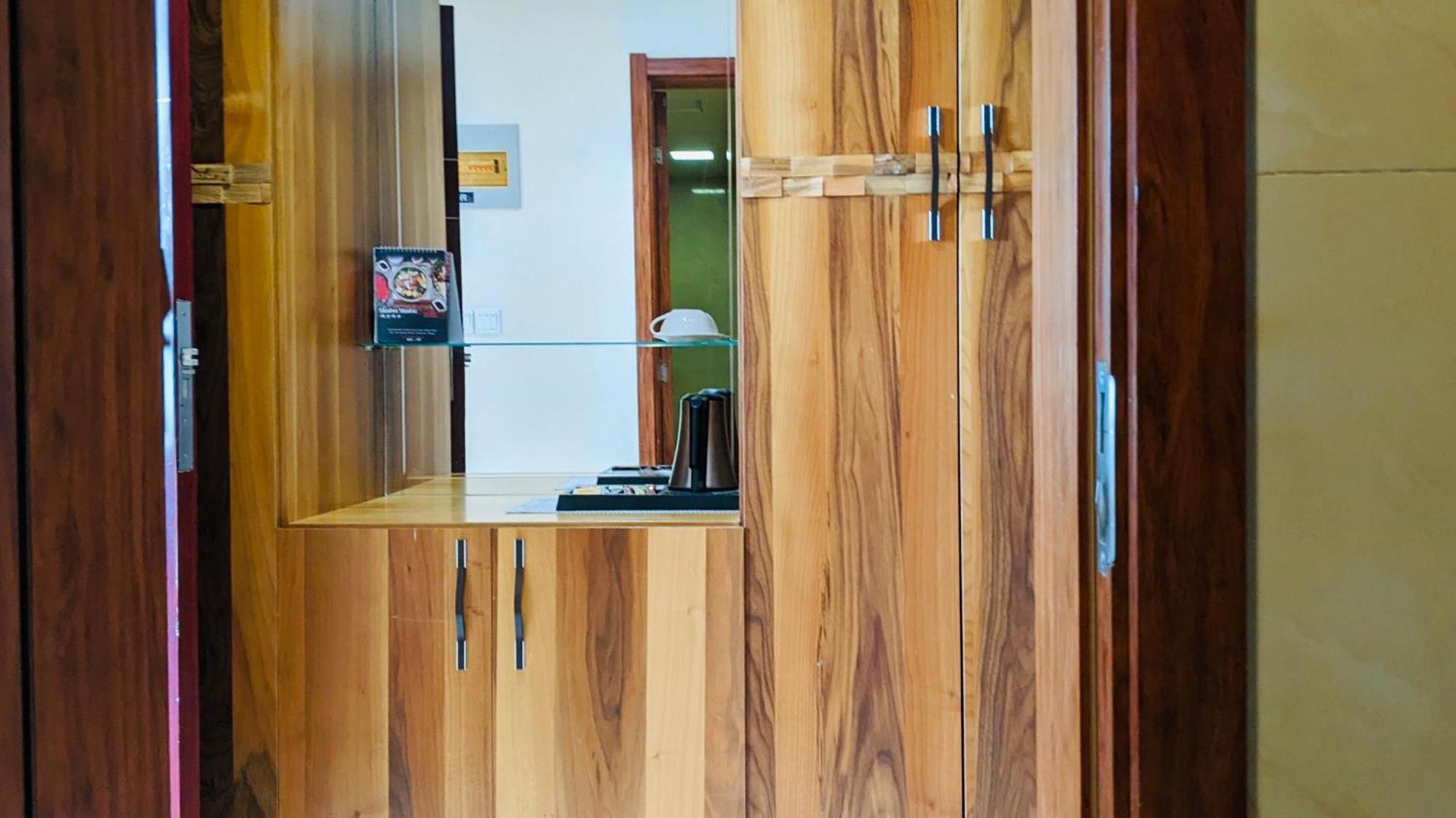 Summerset Continental Hotel Maitama By T E L E Hospitality Abuja Exteriör bild